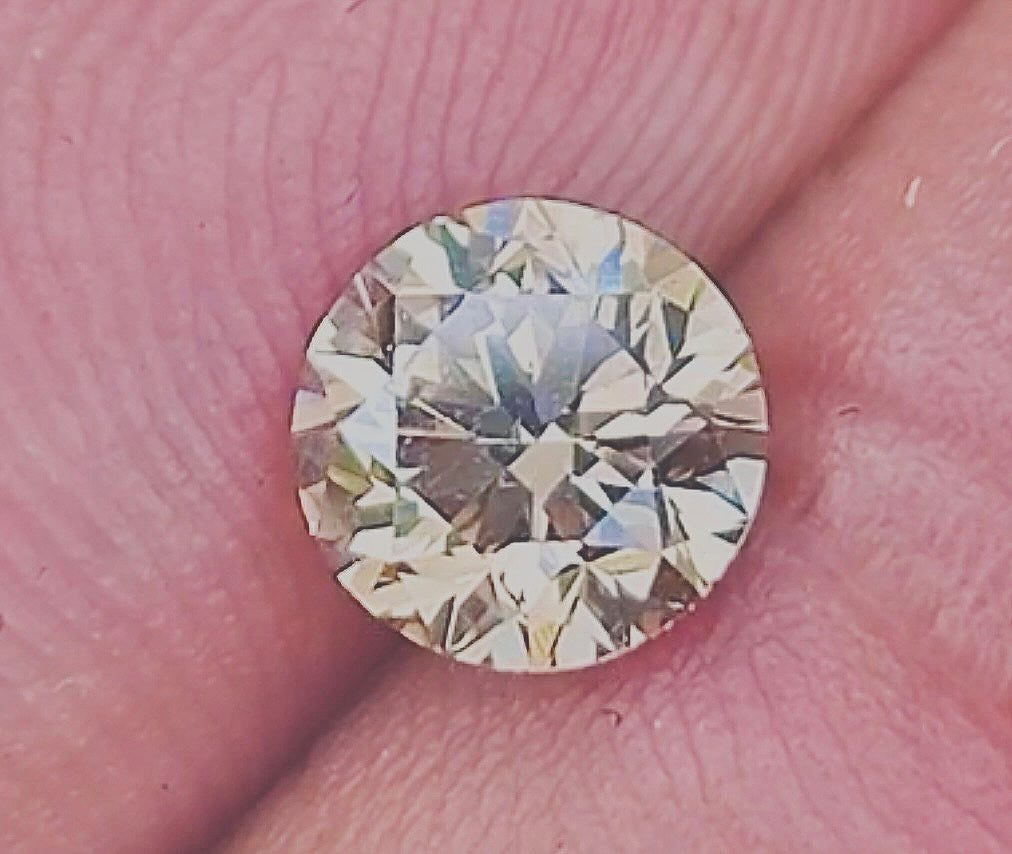 Loose Natural 0.65 Carat Champagne Colored Diamond Round Brilliant Cut